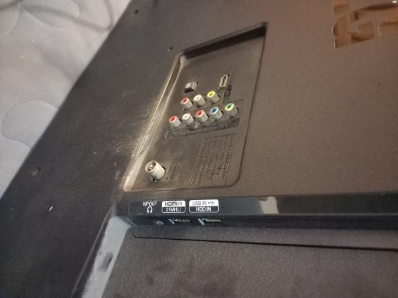 טלויזית 43 אינץ' חכמה של LG למכירה