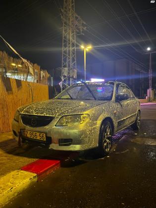 מאזדה 323 לאנטיס (2004)