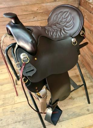 אוכף טאקר 1617Taker חדש בנאילון