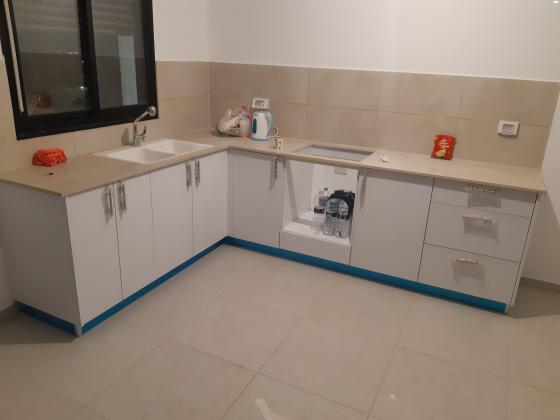 *חזית פורמייקה טפ לבנה*מתקן לסירים