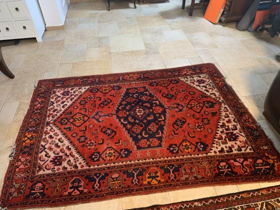 למכירה 2 שטיחים קווקזים/ אפגנים