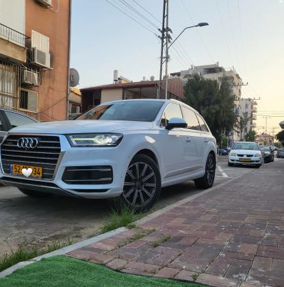 אאודי Q7 (2016)