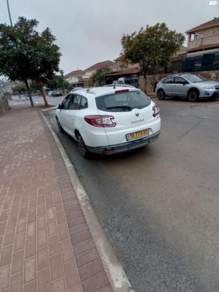 רנו מגאן אסטייט/ גראנד טור (2015)