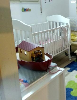 מיטת תינוק "שושנה לבנה" רהיטי