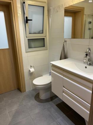 פרופ' יובל נאמן 17 (רחובות המדע)