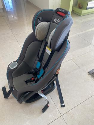 כסא בטיחות דגם Size4Me 65כיסא