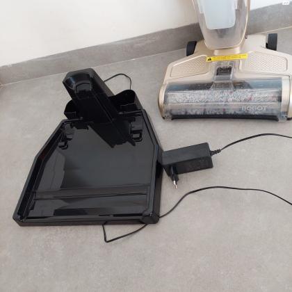 שואב שוטף נטען אלחוטי דגם Bobot Deep 832