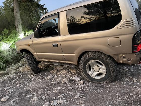 טויוטה לנד קרוזר פרדו קצר (2003)