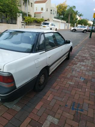 סובארו לגאסי (1990)