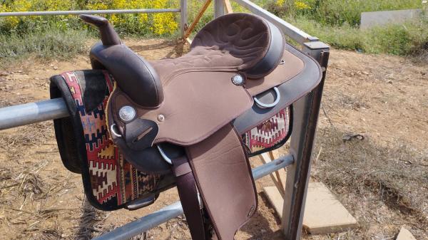 אוכף " למיסל ", קורדורה