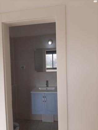 ברל כצנלסון 47 (זיו)