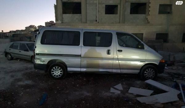 טויוטה הייאס קצר (2001)