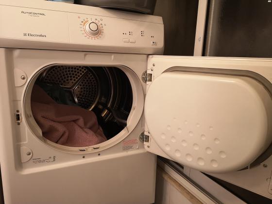מייבש כביסה במצב מצויין עם