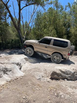 טויוטה לנד קרוזר פרדו קצר (2003)