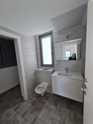 צבי מנדלבלט 3 (מרכז)