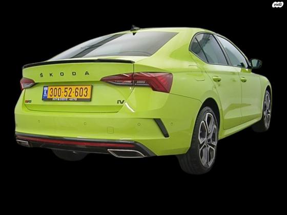 סקודה אוקטביה RS (2023)