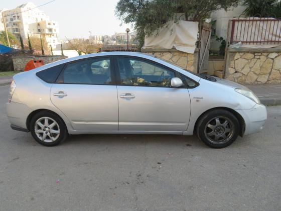 טויוטה פריוס (2007)