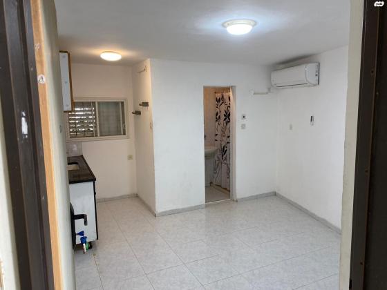 בר גיורא 19 (הדר עליון)