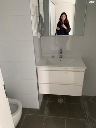 דרך משה דיין 34 (כפיר)