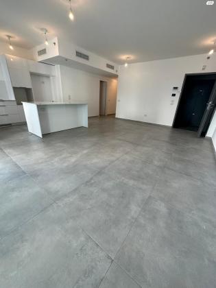 צבי מנדלבלט 3 (מרכז)