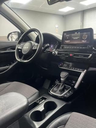 קיה סלטוס (2021)