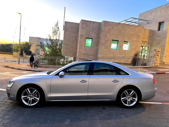 אאודי A8 (2013)