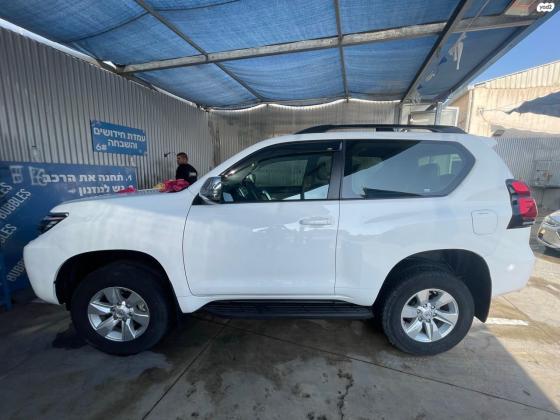 טויוטה לנד קרוזר קצר (2020)