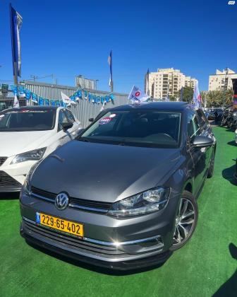 פולקסווגן גולף (2020)