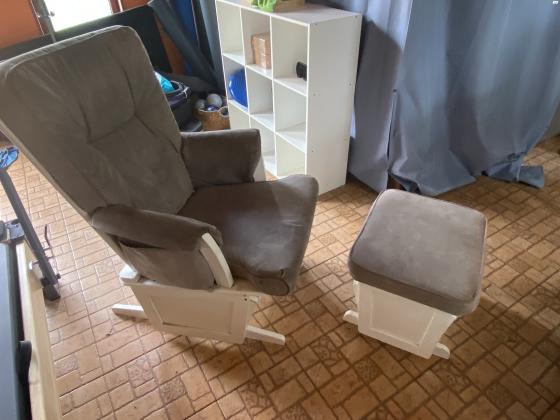 למכירה מיטת תינוק עם מזרן