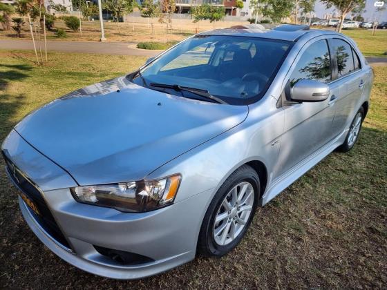 מיצובישי לנסר ספורטבק (2015)