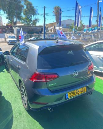 פולקסווגן גולף (2020)