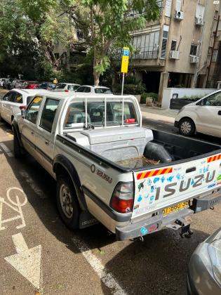 איסוזו איפון 4X4 (2002)