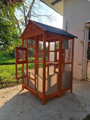 כלוב ציפורים גדול מעץ