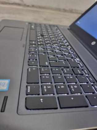 תחנת עבודה ניידית של Hp