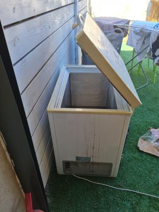 מקרר למרפסת מדחס +מאוורר עובדים