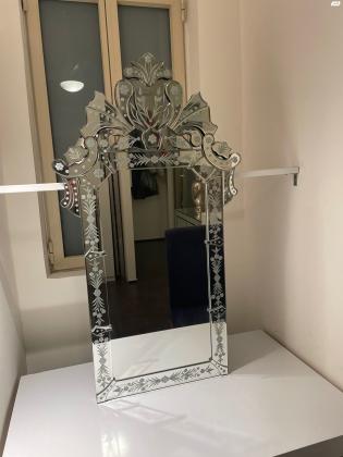 מראה ונציאנית עם פיתוחיםמלבנית עומדתמר...