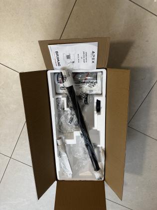 שואב אבק עומד נטען של