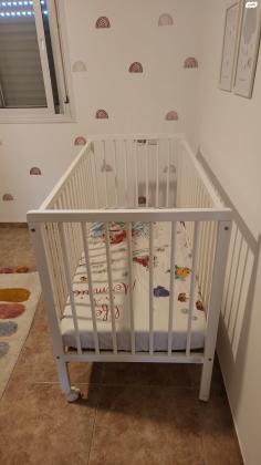 מיטת תינוק כולל מזרן (וגם