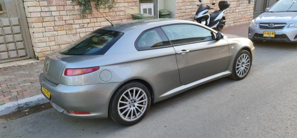 אלפא רומיאו GT (2007)