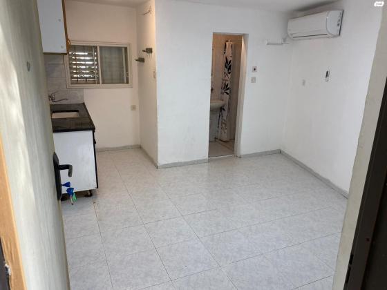 בר גיורא 19 (הדר עליון)