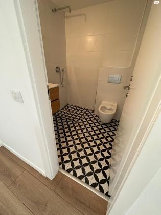 צבי מנדלבלט 3 (מרכז)