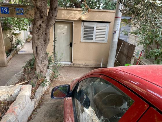 בר גיורא 19 (הדר עליון)