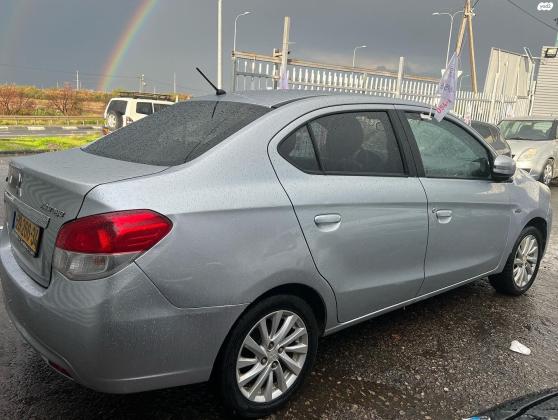 מיצובישי אטראז' (2015)