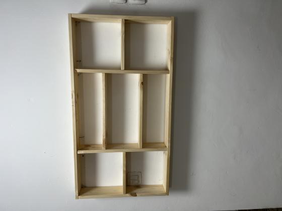 כוורת מדפים ענקית עבודת יד