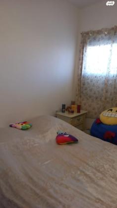 עליזה יאנסן 812 (שז"ר)