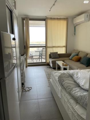 יוניצמן 21 (חוף הצוק)