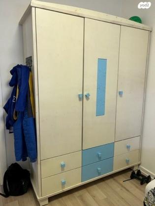 ארון בגדים איכותי 3 דלתות מעץ מלא