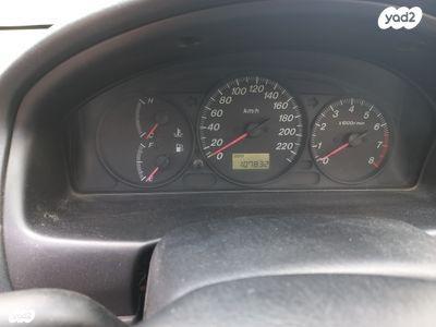 מאזדה 323 לאנטיס (2004)