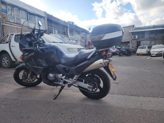 הונדה ואראדרו 1000 (2006)