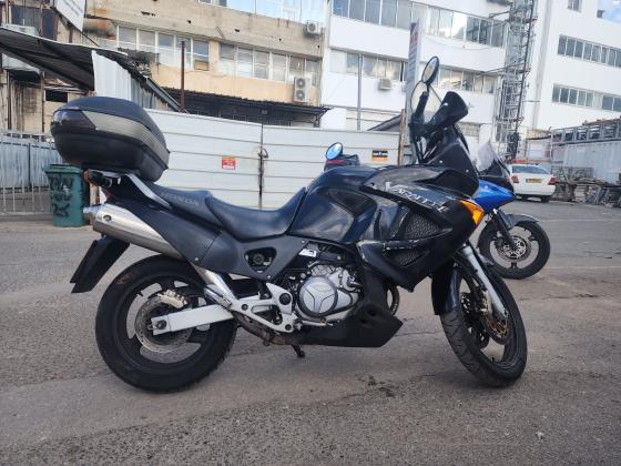 הונדה ואראדרו 1000 (2006)